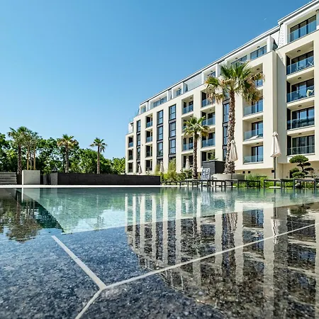 Seaside Luxury Complex And *