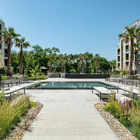 Seaside Luxury Complex And Апартаменты Святые Константин и Елена