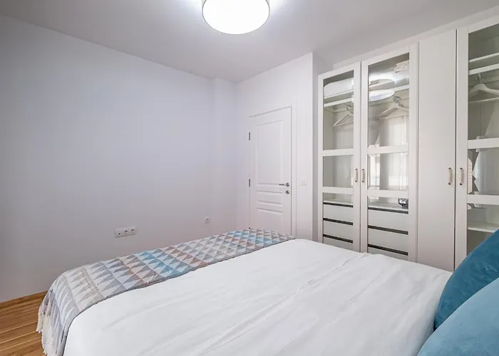 Seaside Luxury Complex And Άγιος Κωνσταντίνος και Ελένη