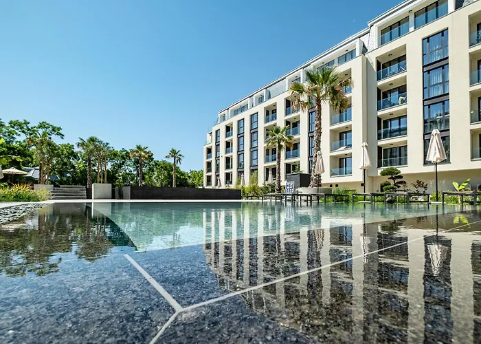 Seaside Luxury Complex And *